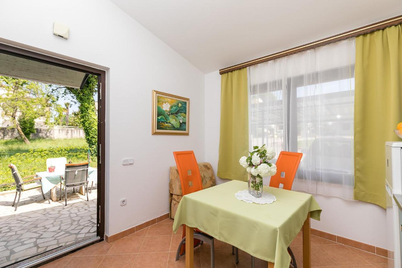 Apartments Marija Funtana Exterior photo