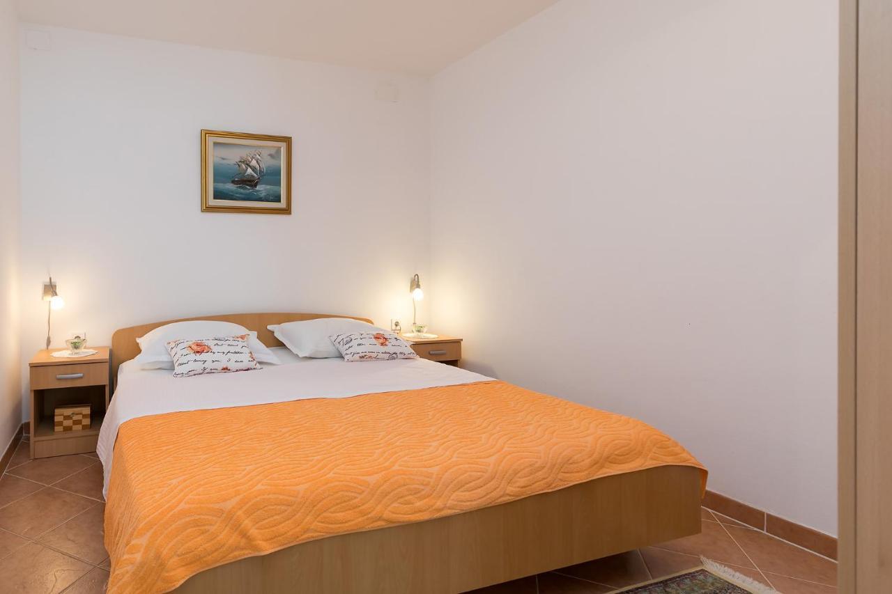 Apartments Marija Funtana Exterior photo