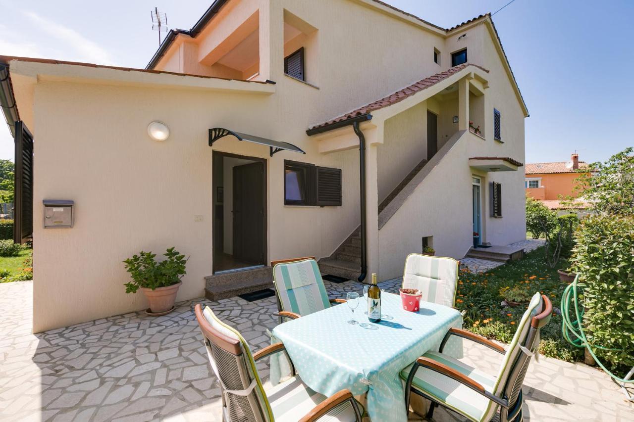 Apartments Marija Funtana Exterior photo
