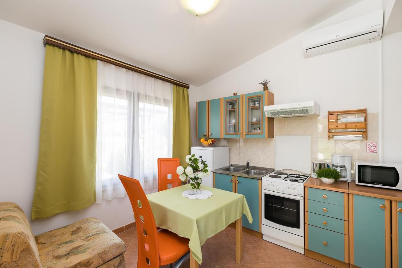 Apartments Marija Funtana Exterior photo