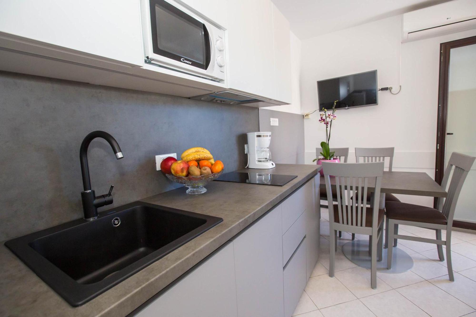 Apartments Marija Funtana Exterior photo