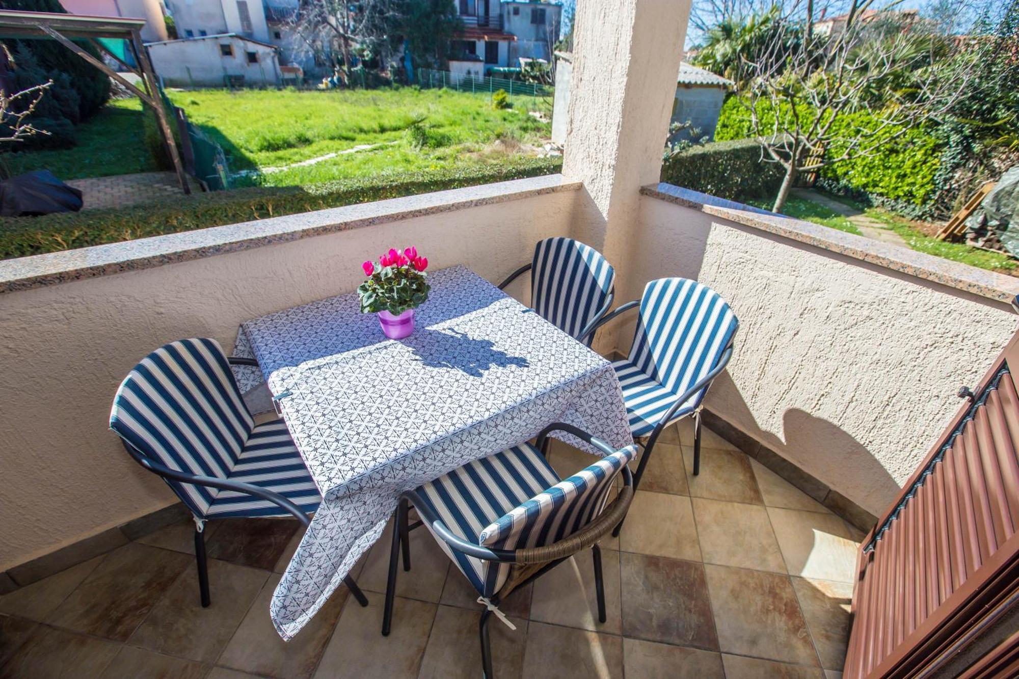 Apartments Marija Funtana Exterior photo